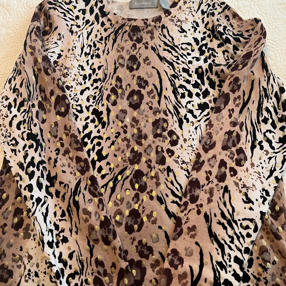 Beautiful Liz Claiborne animal print sweater. Size XL